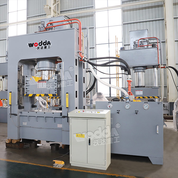 315噸框架(jia)式薄闆(pan)拉伸液(ye)壓機