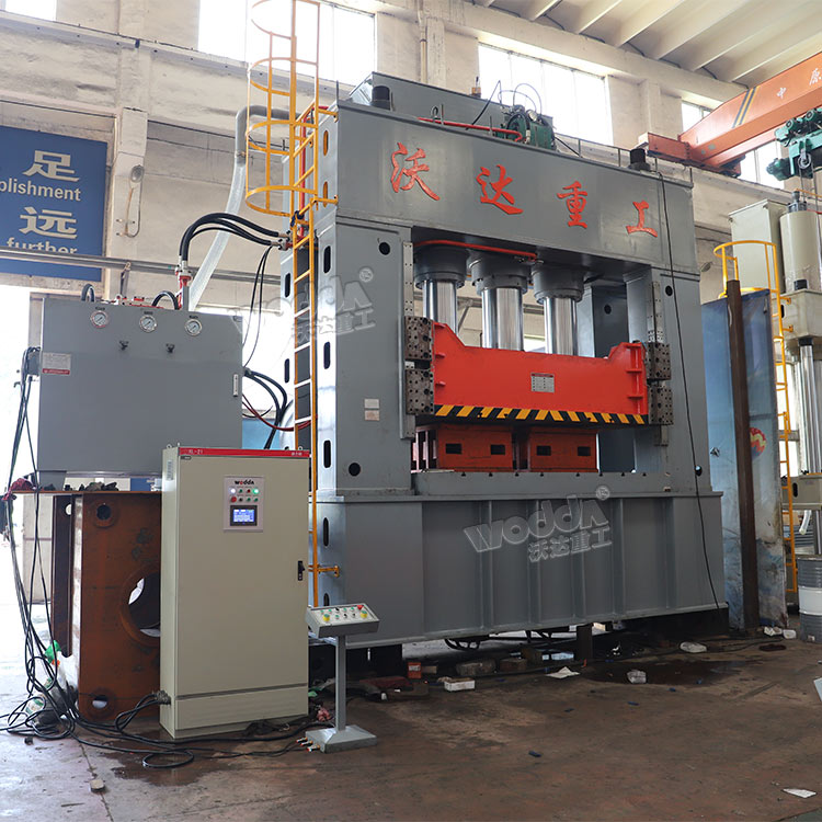 1000框(kuang)架式壓力(li)機