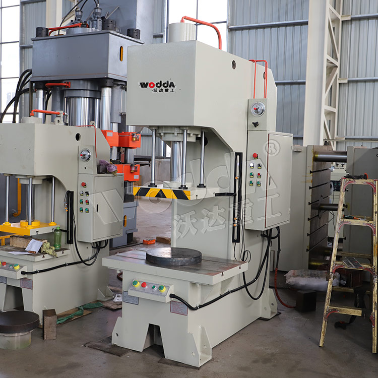 50噸單柱液(ye)壓機