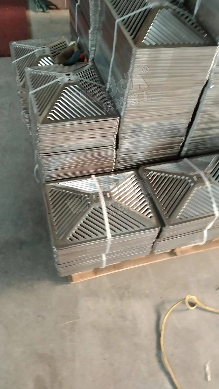 客(ke)戶不鏽(xiu)鋼濾網(wang)拉伸件(jian)