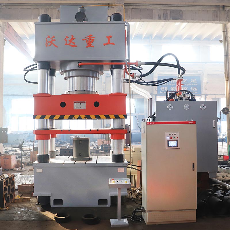 1250噸四(si)梁四(si)柱液(ye)壓機(ji)