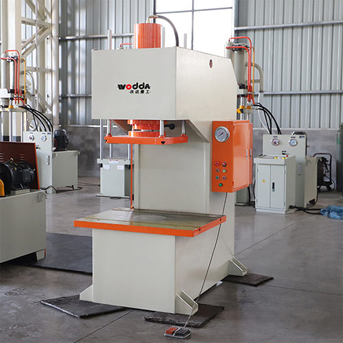 63噸(dun)單柱液(ye)壓機